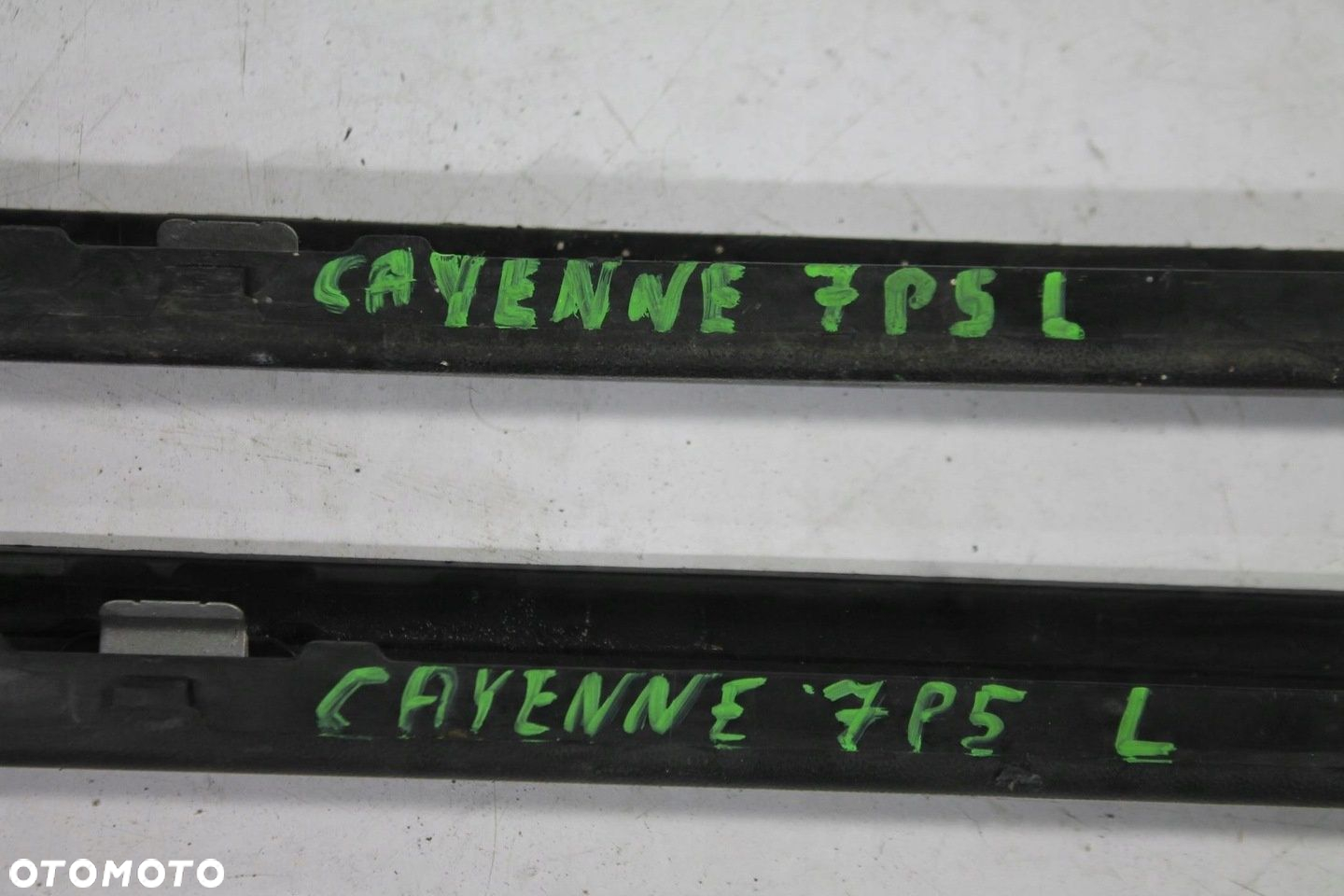 LISTWA PROGOWA PRAWA PORSCHE CAYENNE 7P 10-17 - 2