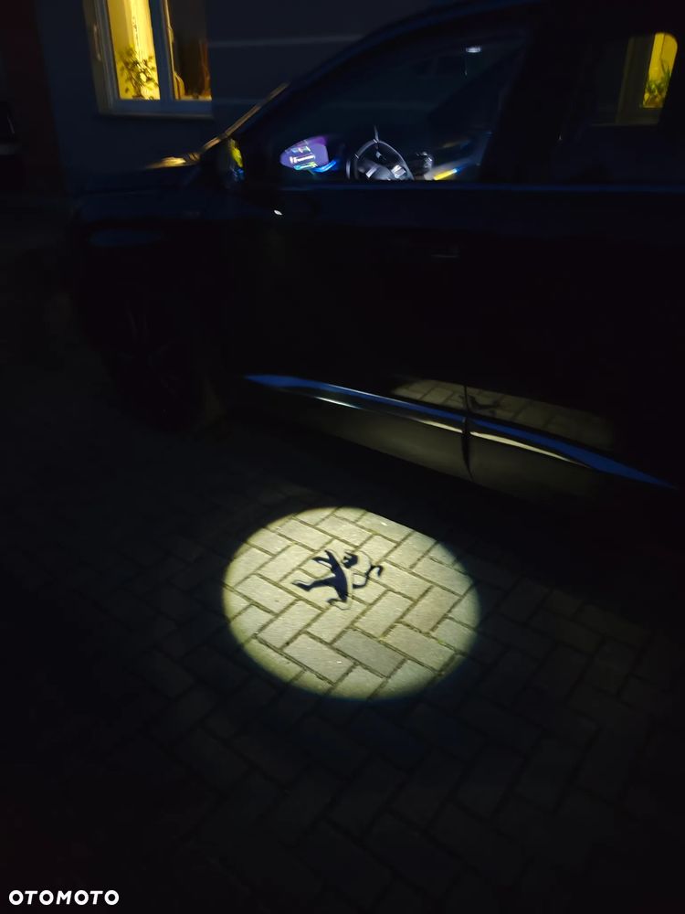 Peugeot 3008 1.6 PureTech HYbrid4 GT Line S&S EAT8 - 17