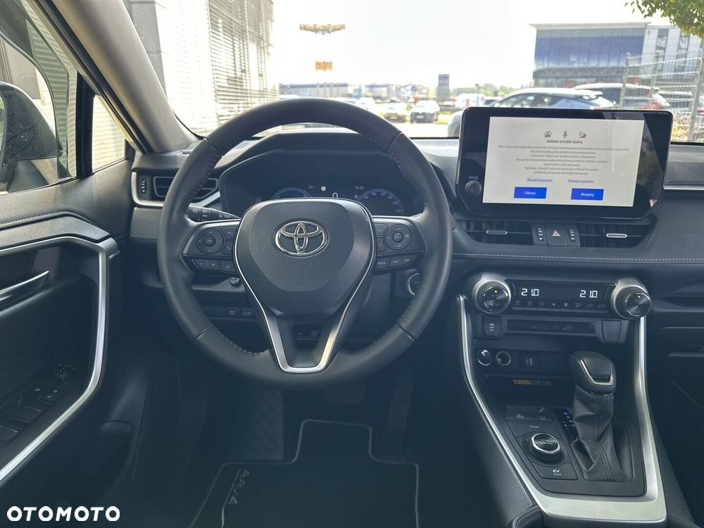 Toyota RAV4 - 11