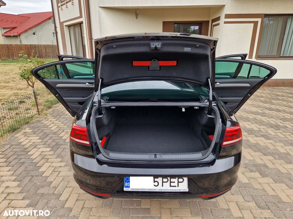 Volkswagen Passat 2.0 TDI DSG Comfortline - 23