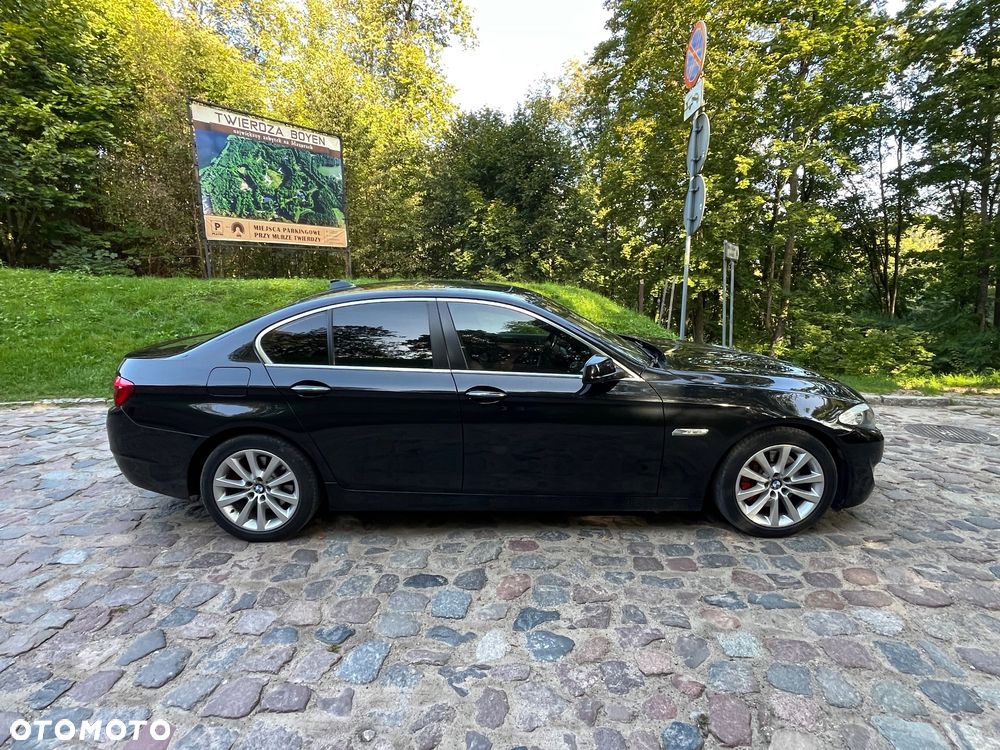 BMW Seria 5 525d xDrive - 5