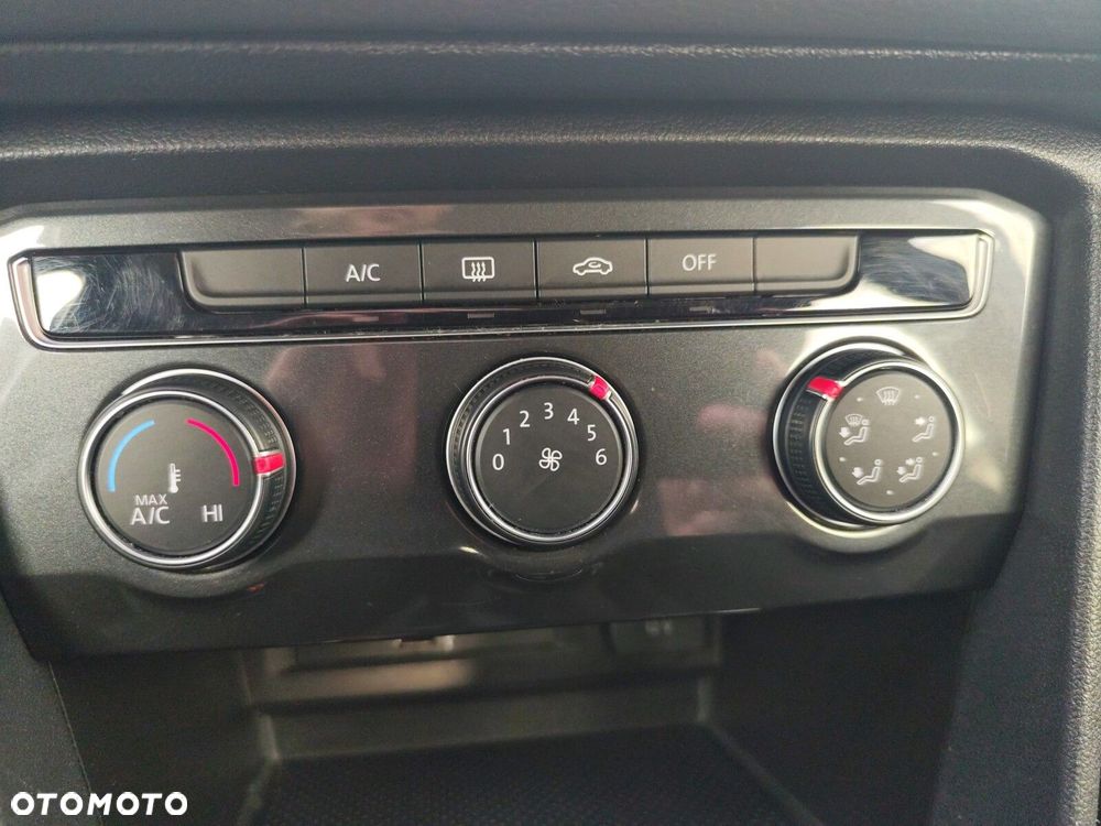 Volkswagen Tiguan - 25