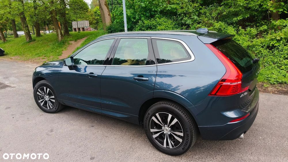 Volvo XC 60 D3 Momentum Pro - 2