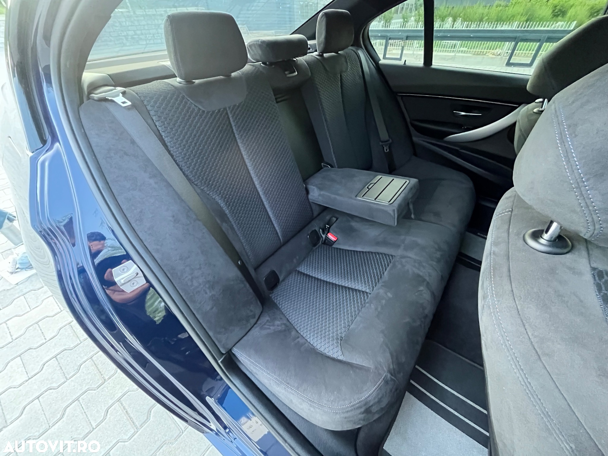 BMW Seria 3 330e iPerformance M Sport - 15