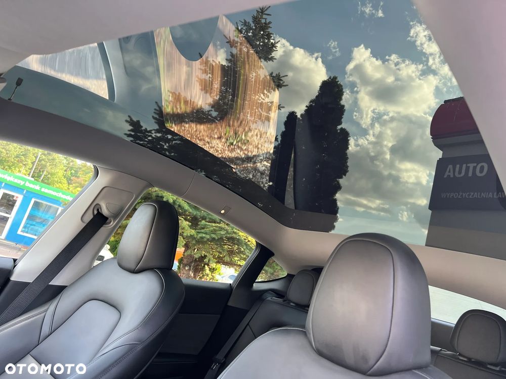 Tesla Model Y RWD - 15