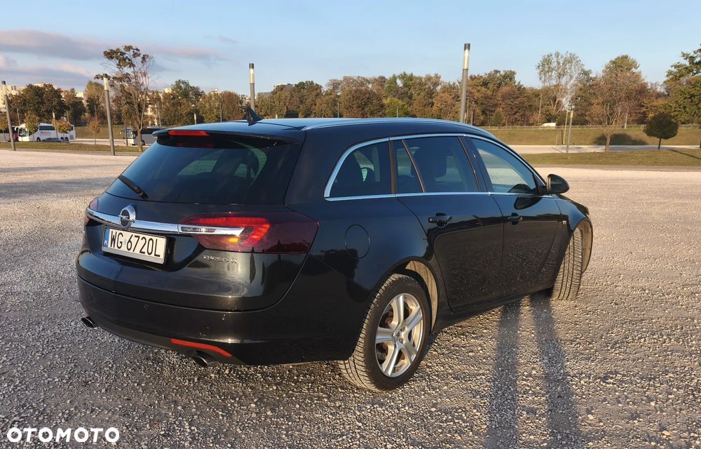Opel Insignia 2.0 T SportsTourer 4x4 ecoFLEX Start/Stop - 16