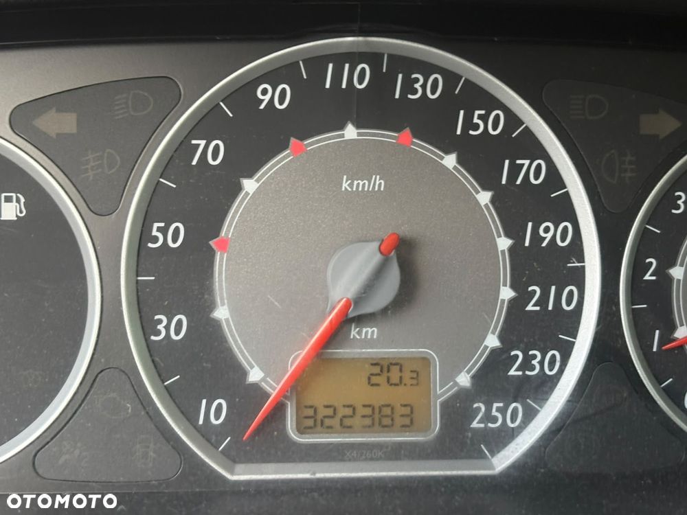 Citroën C5 II 1.6 HDi SX - 17