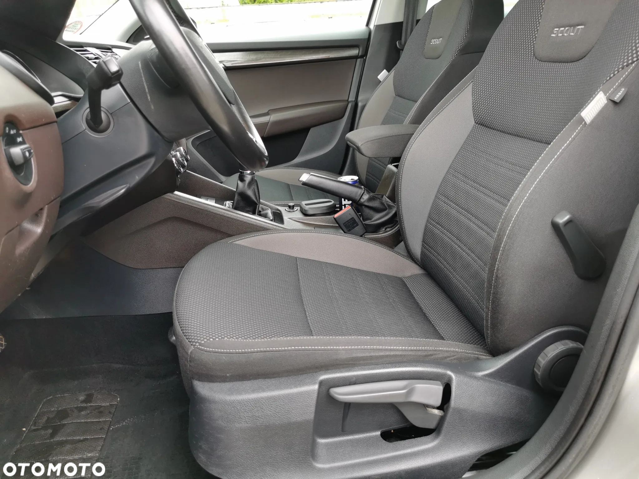 Skoda Octavia Combi 2.0 TDI 4x4 Scout - 14