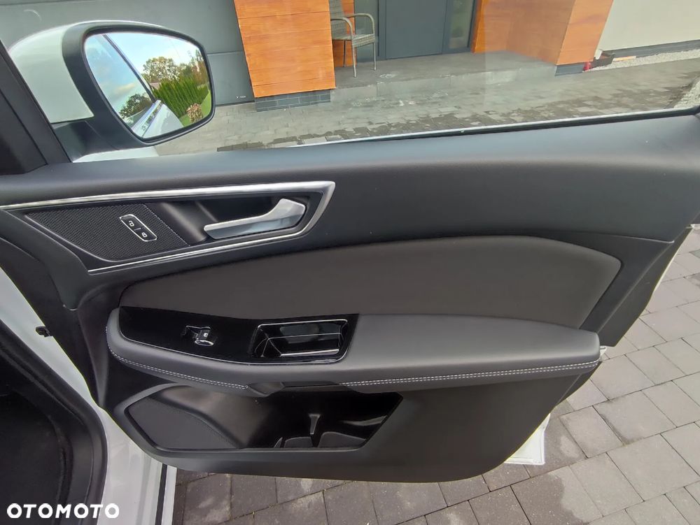 Ford S-Max 2.0 EcoBlue Titanium - 29