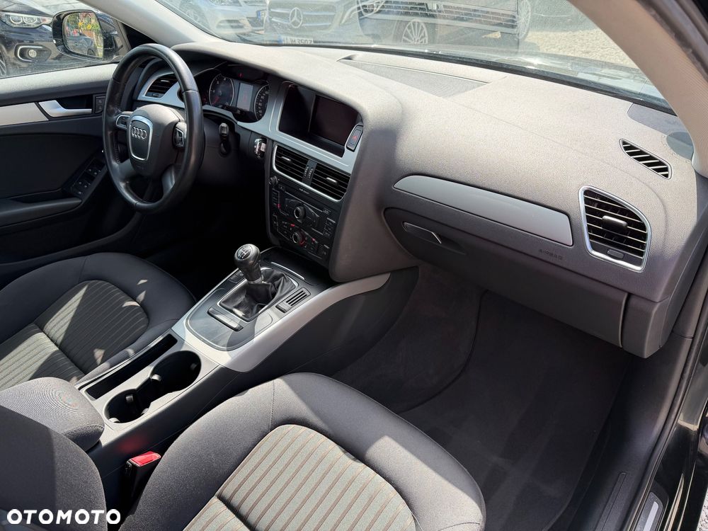 Audi A4 Limousine 2.0 TDI DPF Ambiente - 35
