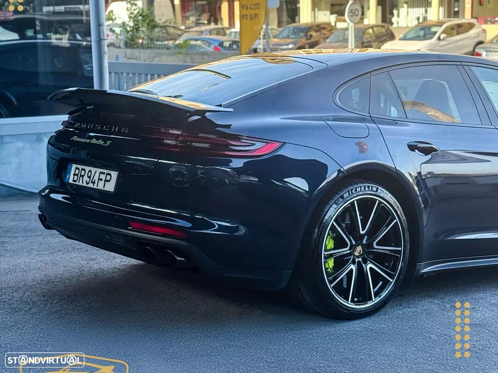 Porsche Panamera Turbo S - 7