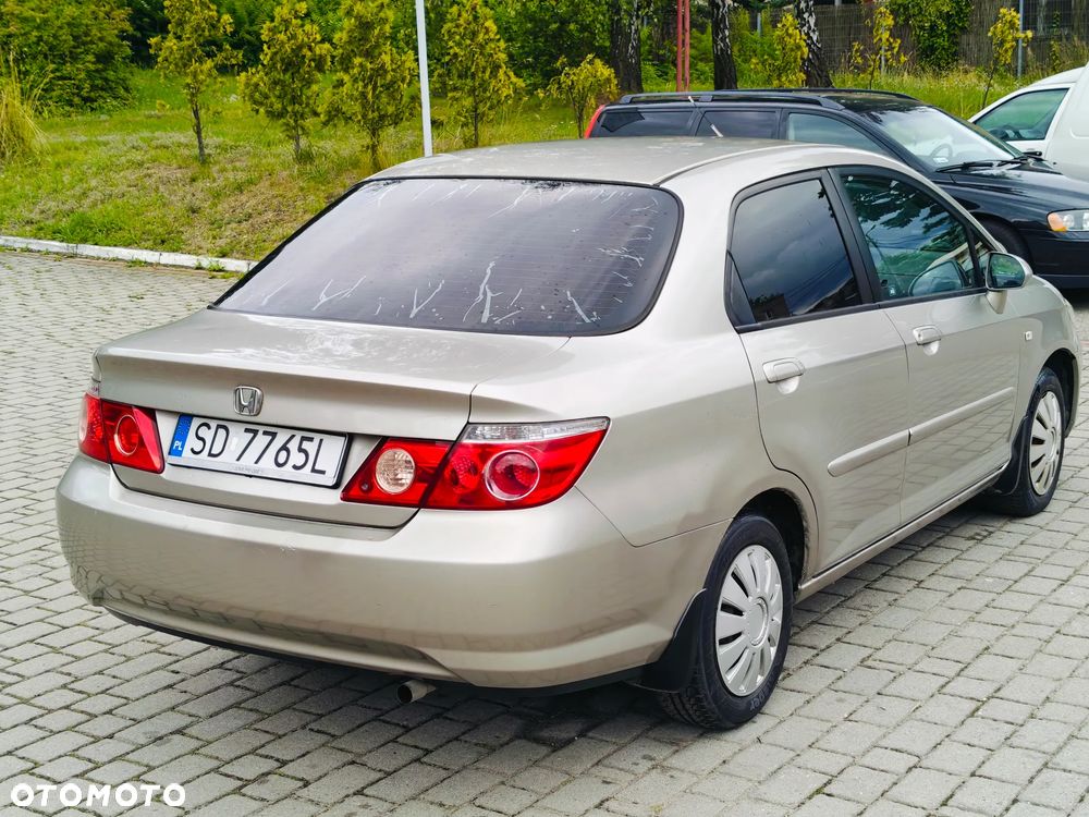 Honda City 1.4 Comfort - 15