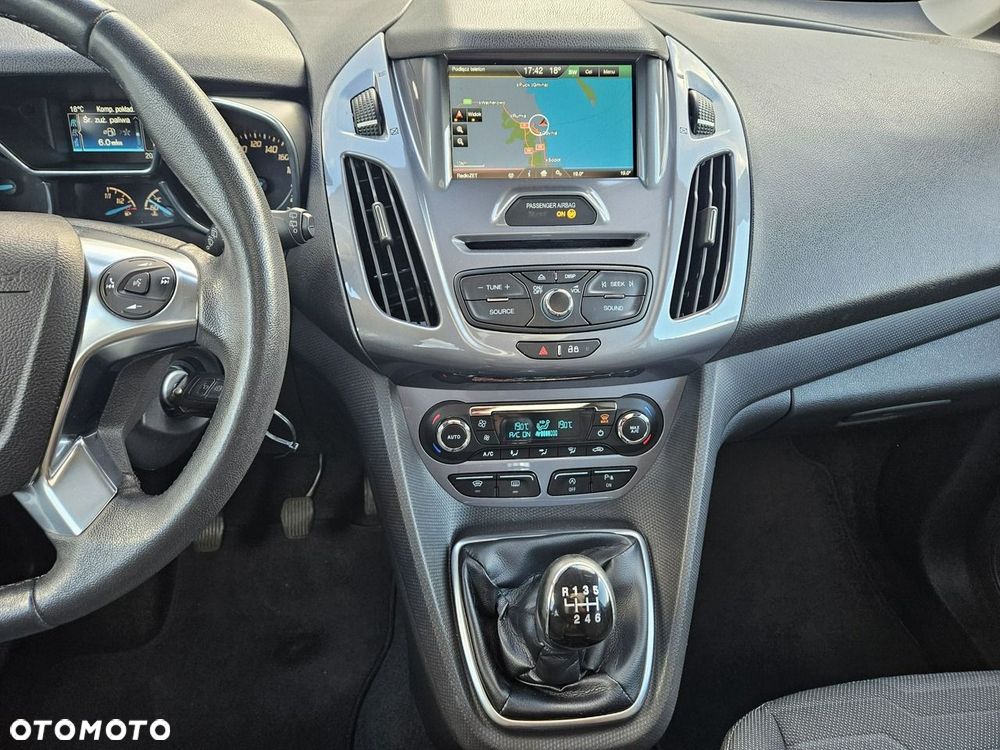 Ford Tourneo Connect Grand - 35
