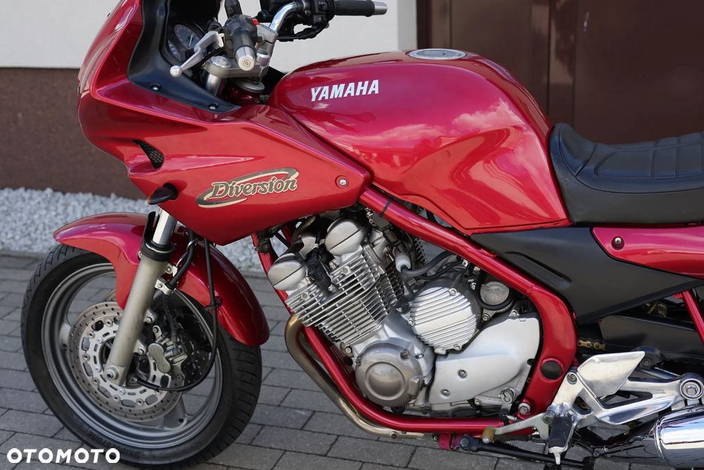 Yamaha XJ - 28