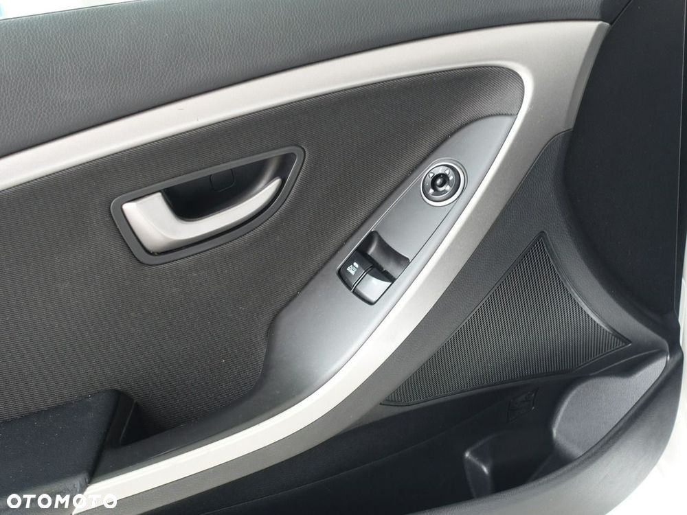 Hyundai i30 1.4 Comfort - 14