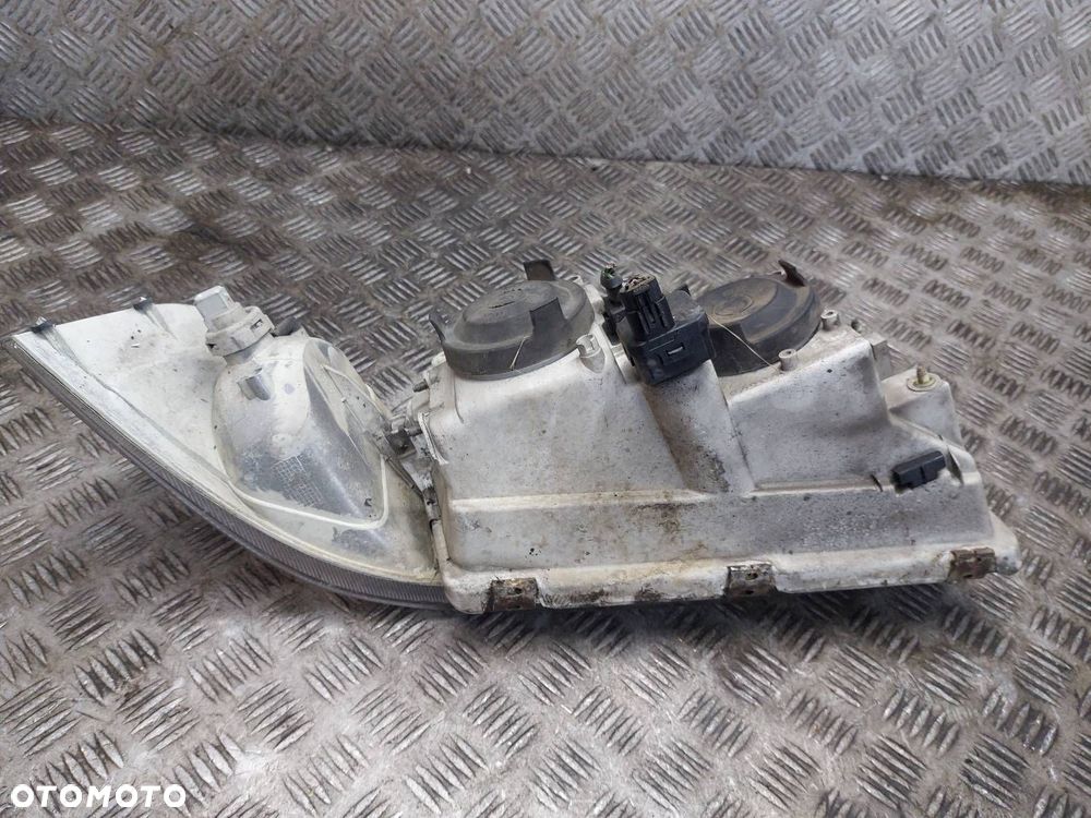 LAMPA LEWY PRZÓD + KIERUNKOWSKAZ VOLVO V40 I S40 I LIFT 30859619 ID: 236289 - 8