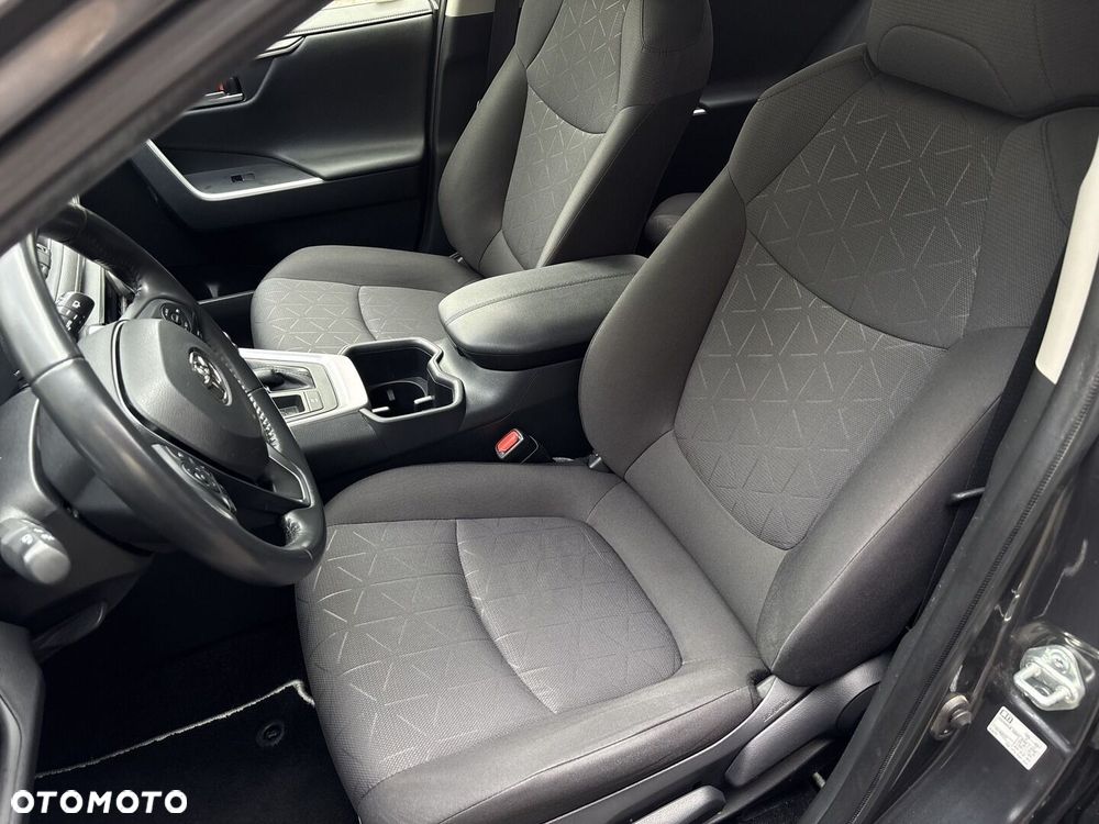 Toyota RAV4 - 11