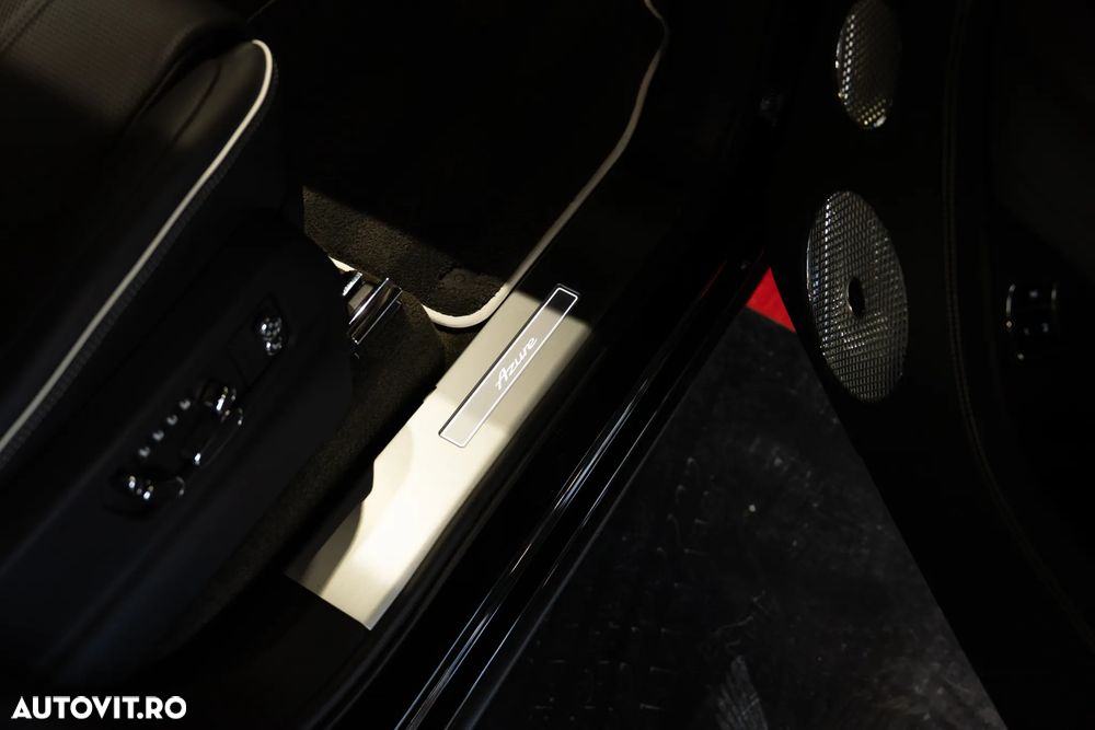 Bentley Bentayga Azure - 12