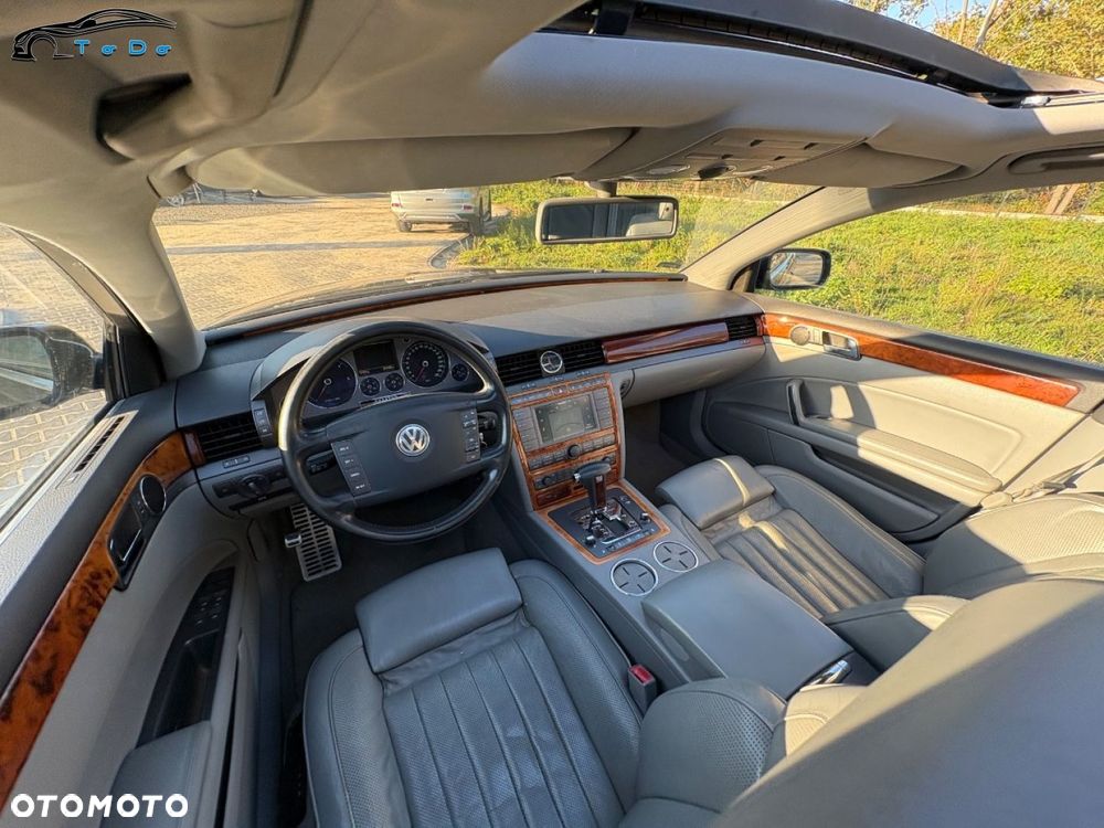 Volkswagen Phaeton - 26