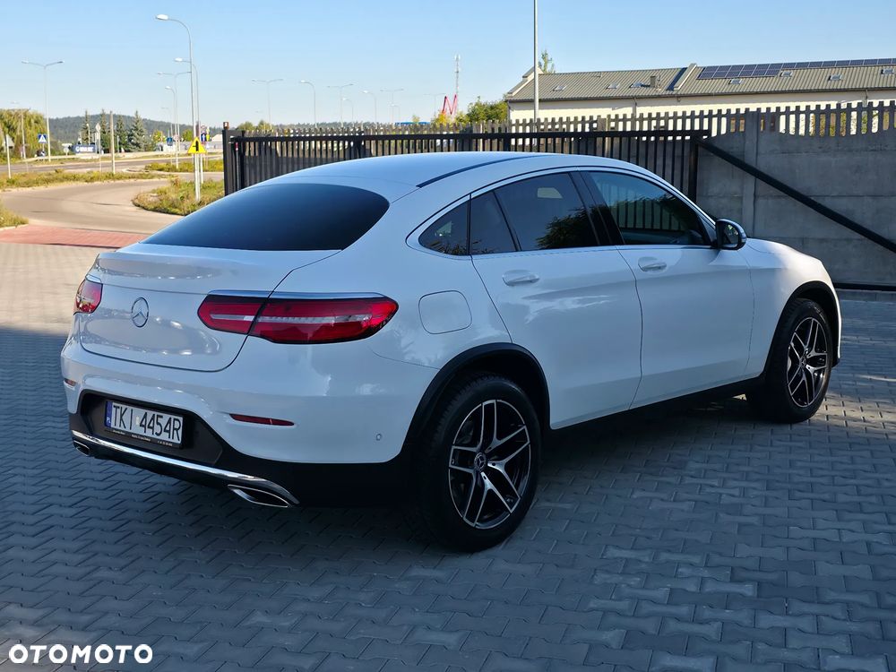 2019 Mercedes-Benz GLC 250 4-Matic, photograph 5