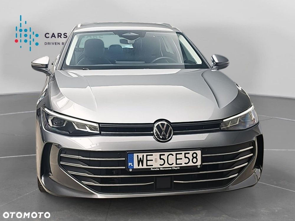Volkswagen Passat - 4