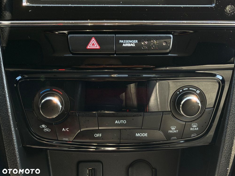 Suzuki Vitara 1.4 Boosterjet Premium 4WD - 27