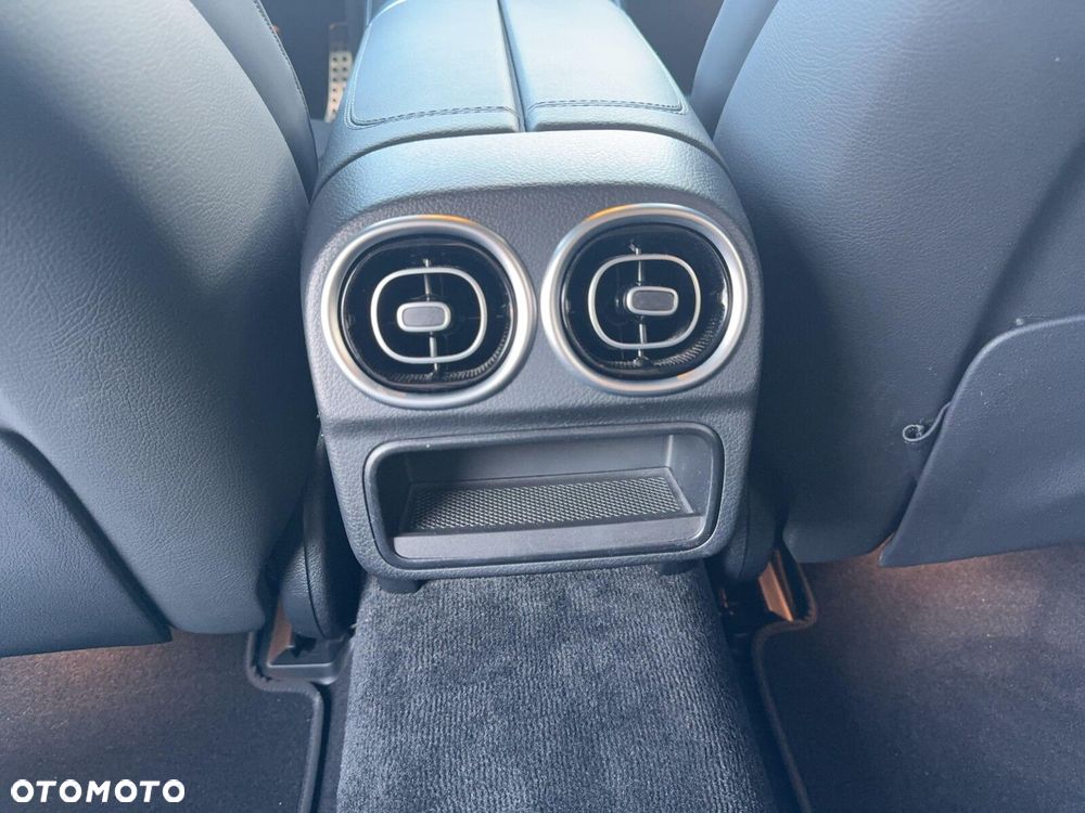 Mercedes-Benz Klasa C - 19