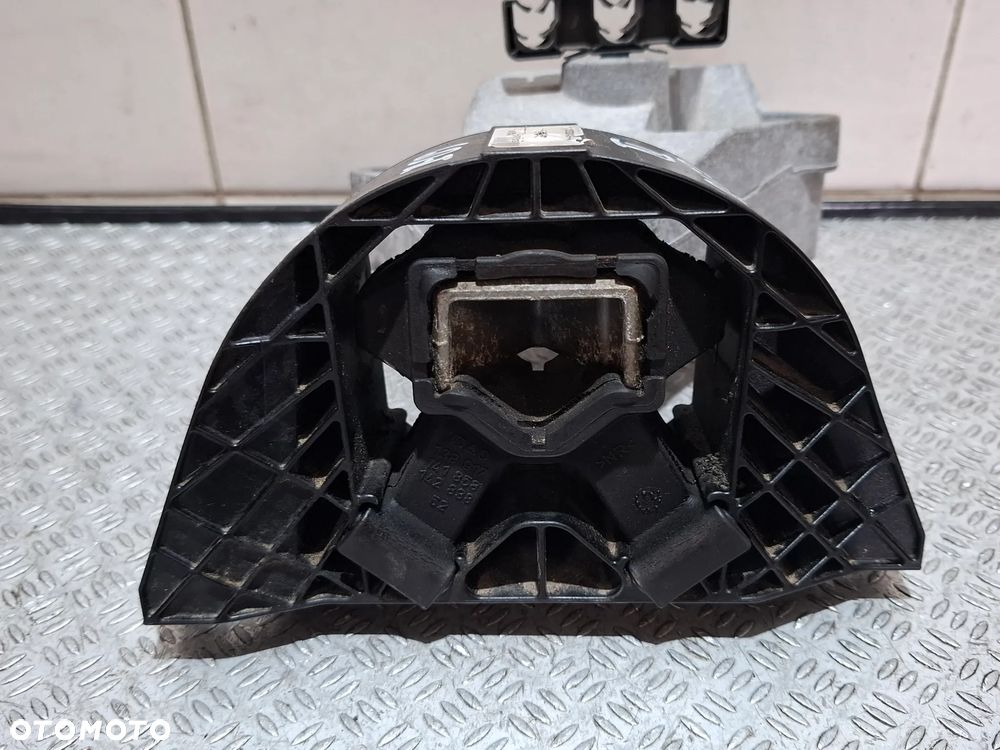 Łapa podpora silnika Renault Clio IV captur I 0,9 TCE nr 113752043R - 2