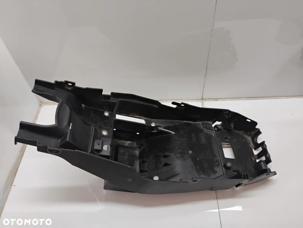 NADKOLE TYLNE TYŁ WYPEŁNIENIE PODSTAWA AKUMULATORA BMW F900 XR K84 46628396359 - 2