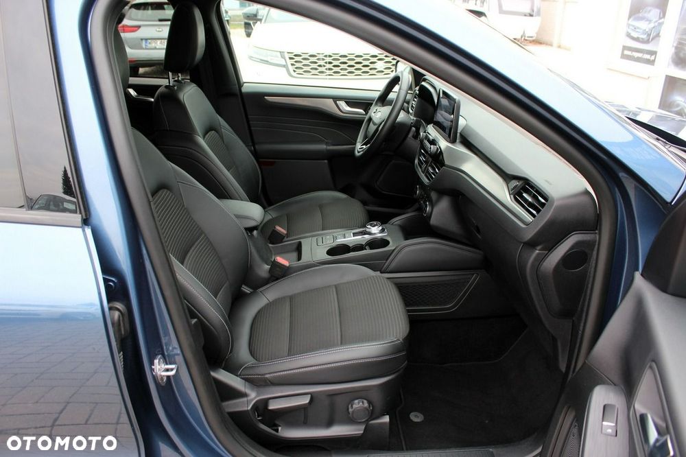 Ford Kuga - 10