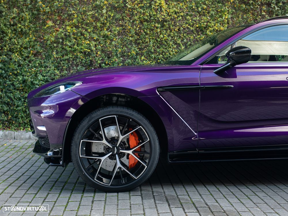 Aston Martin DBX 707 - 13