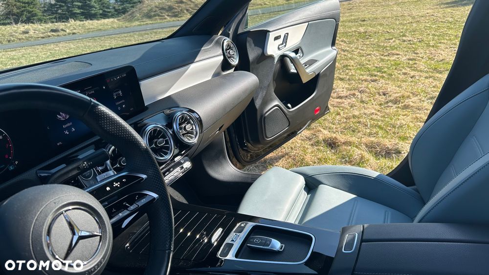 Mercedes-Benz CLA 200 AMG Line 7G-DCT - 8