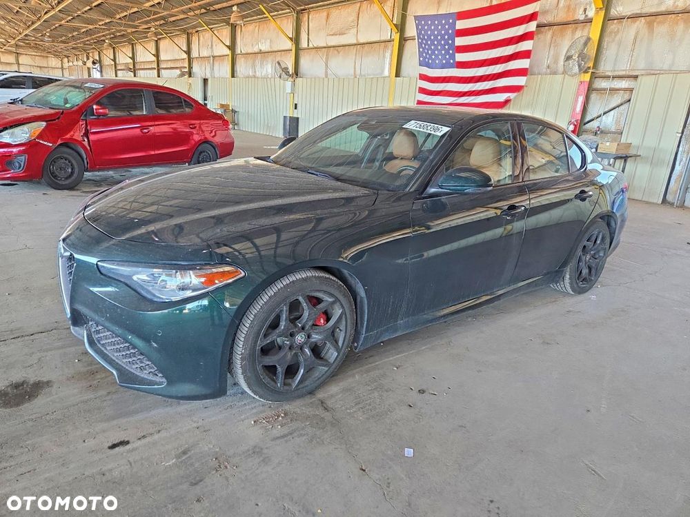 Alfa Romeo Giulia 2.0 Turbo 16V AT8-Q4 Veloce - 23