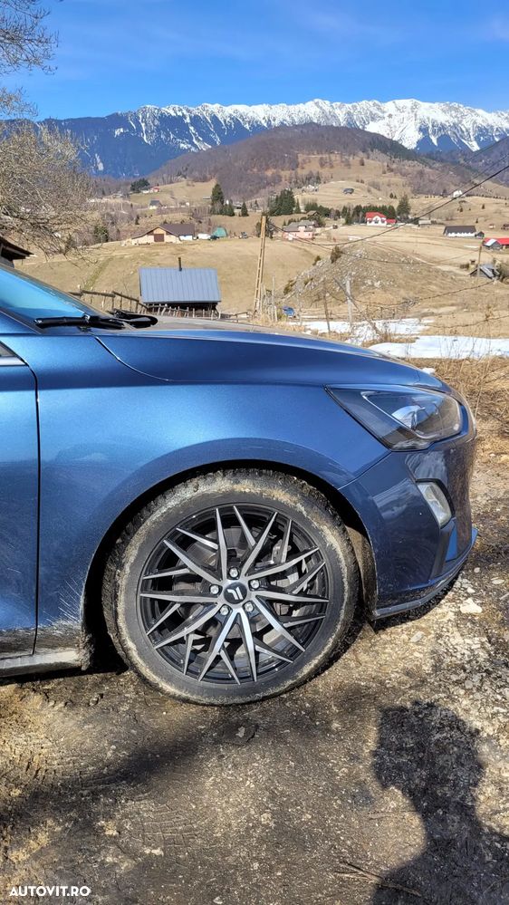 FORD Focus 2020 — imagine 13