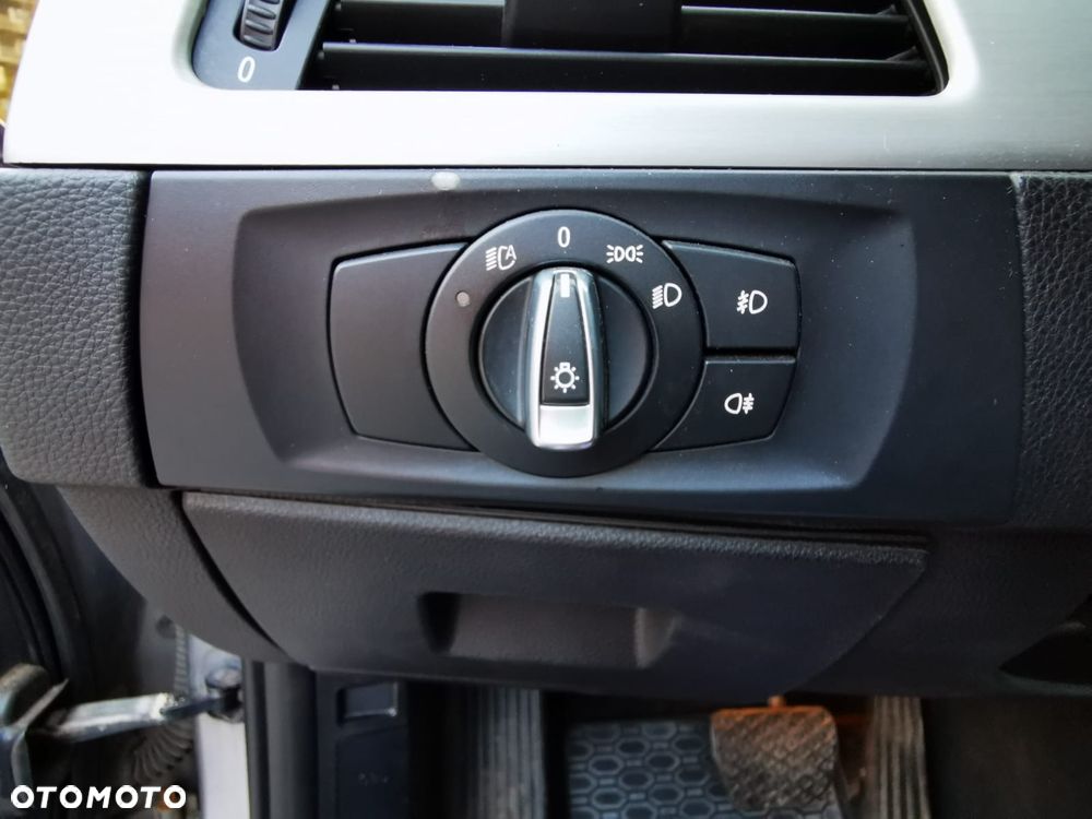 BMW Seria 3 320d xDrive DPF - 20
