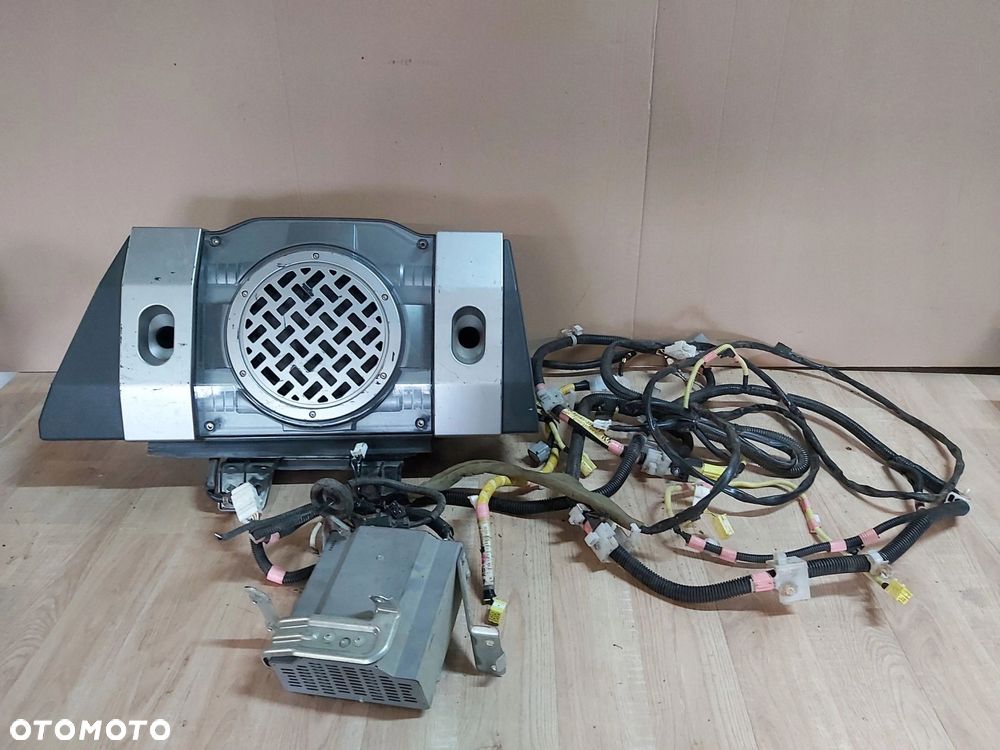 Toyota FJ Cruiser wzmacniacz subwoofer box głośnik - 1