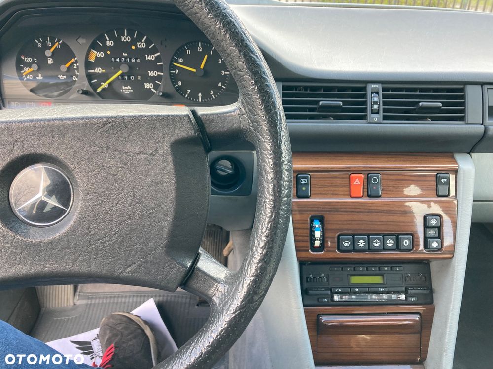 Mercedes-Benz 280 - 2