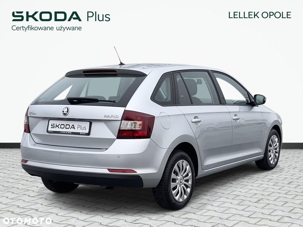 Skoda RAPID - 7