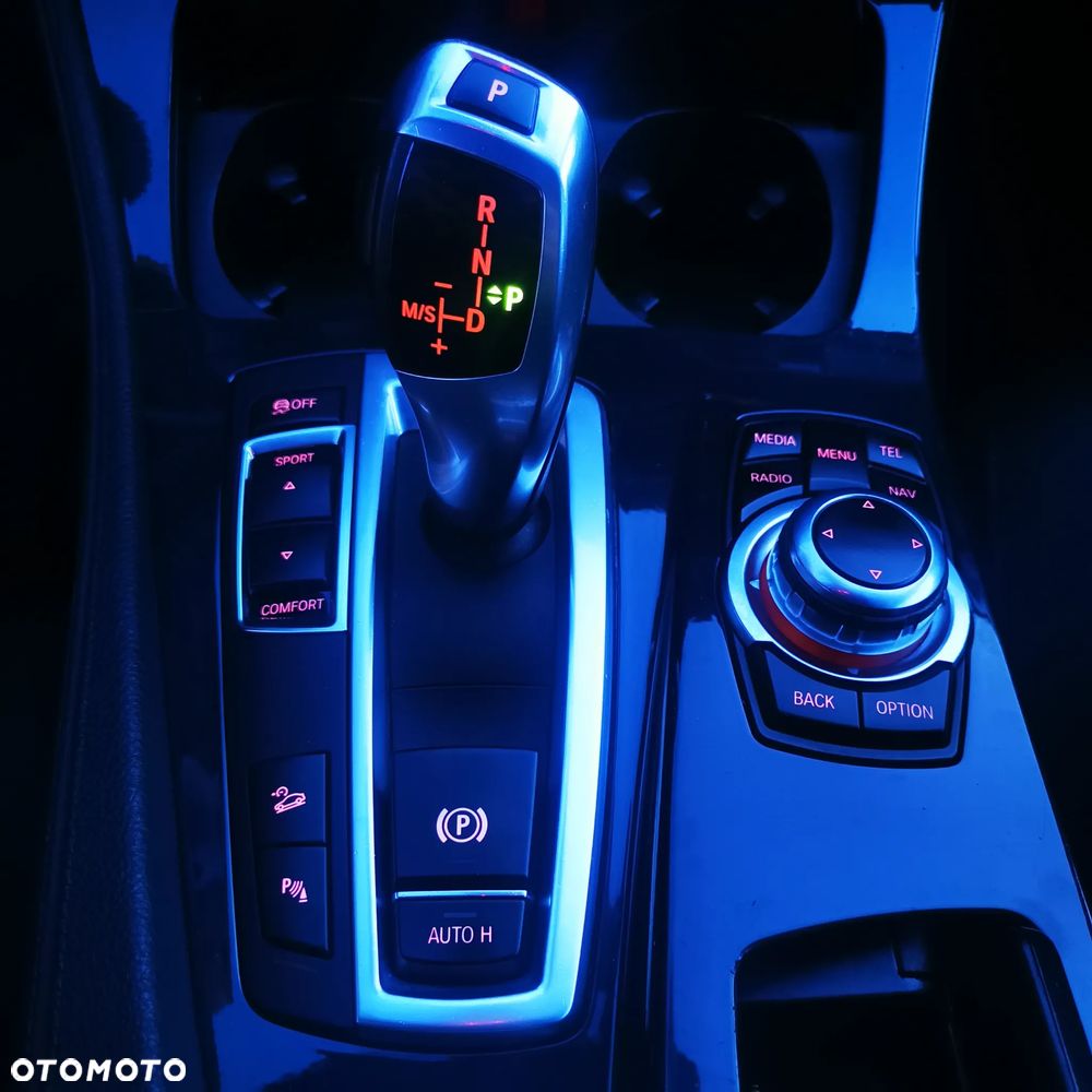 BMW Seria 5 520d xDrive Sport Line - 11