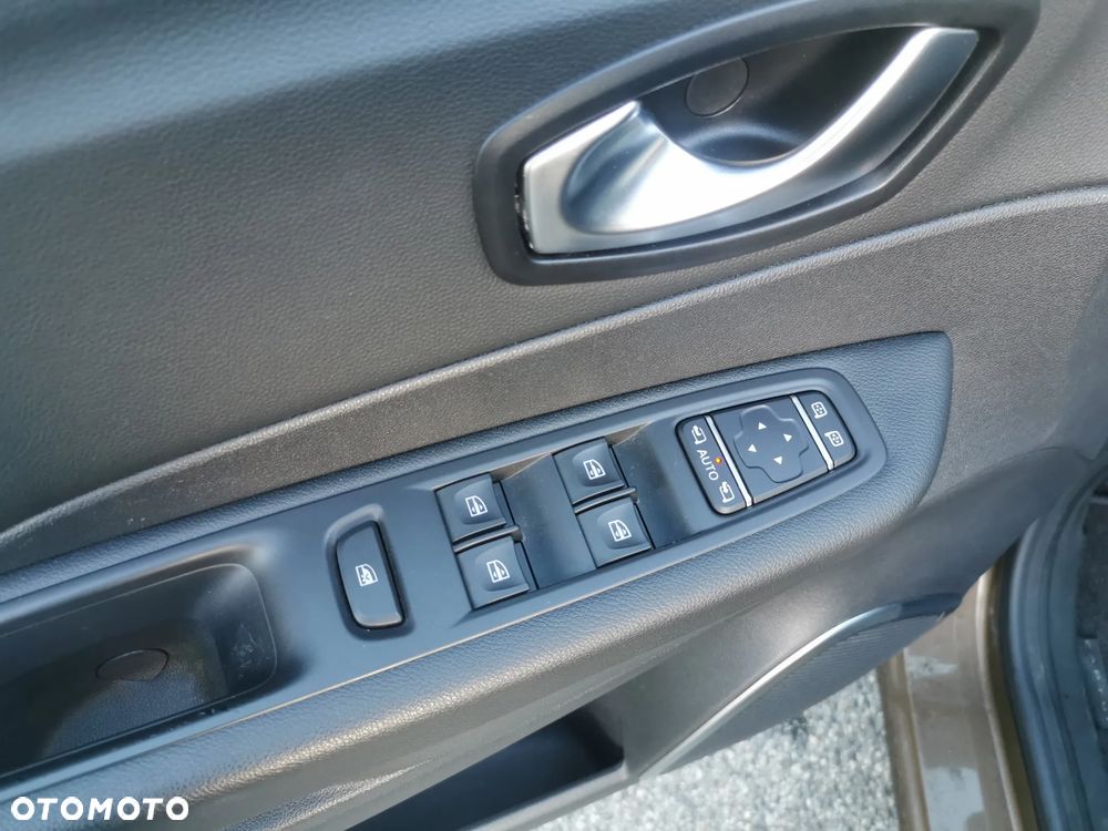 Renault Captur ENERGY TCe 120 EDC LIMITED - 14