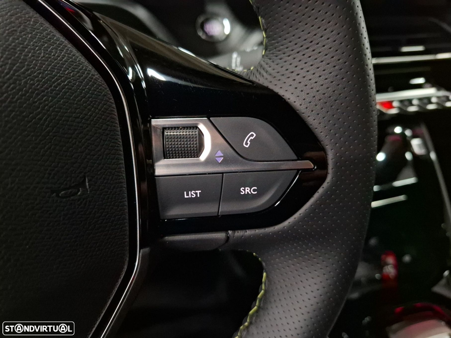 Peugeot e-208 50 kWh GT - 17