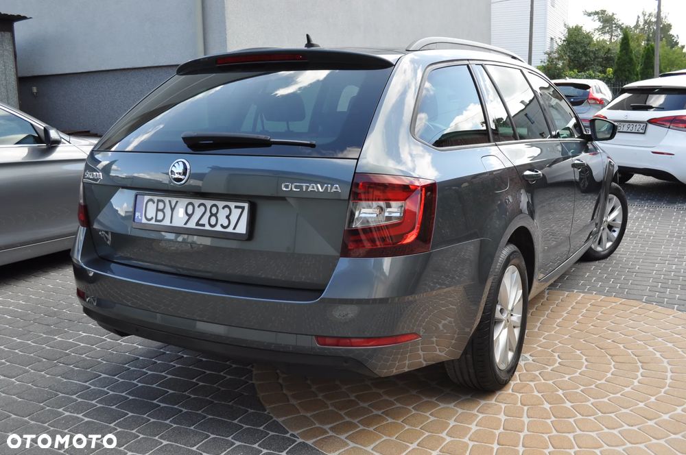 Skoda Octavia 1.6 TDI DSG Premium Edition - 8