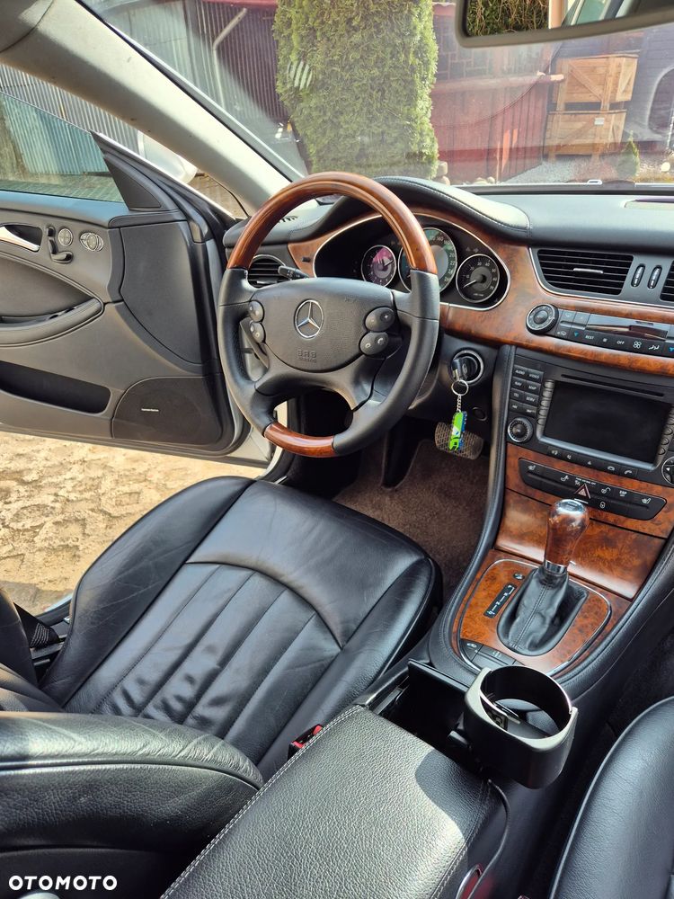Mercedes-Benz CLS 500 - 14