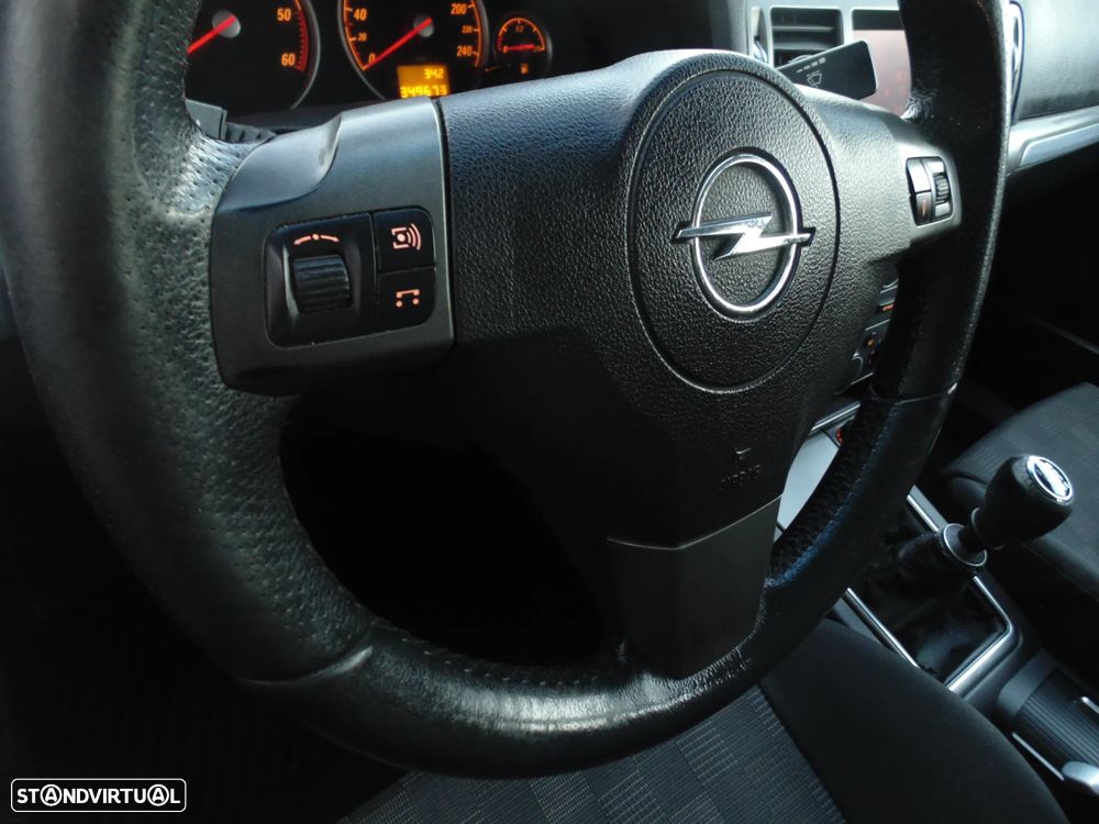Opel Vectra GTS 1.9 CDTi - 34