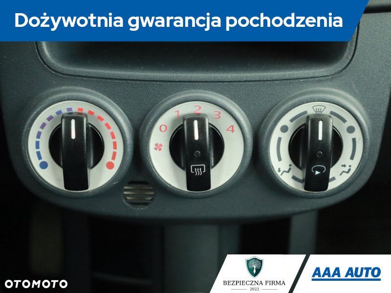 Mitsubishi Colt - 12