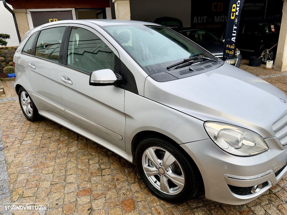 Mercedes-Benz B 180 CDI - 24