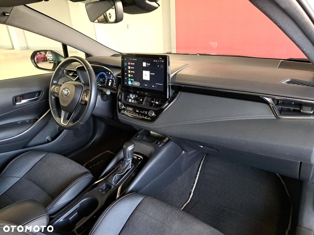 Toyota Corolla 1.8 Hybrid Style - 17