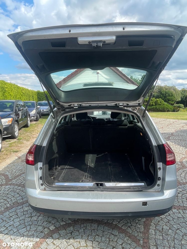 Citroën C5 HDi 110 Style - 12