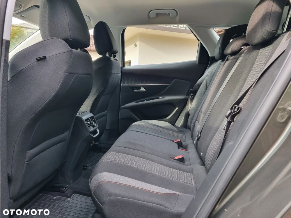 Peugeot 3008 1.2 PureTech Allure Pack S&S - 10