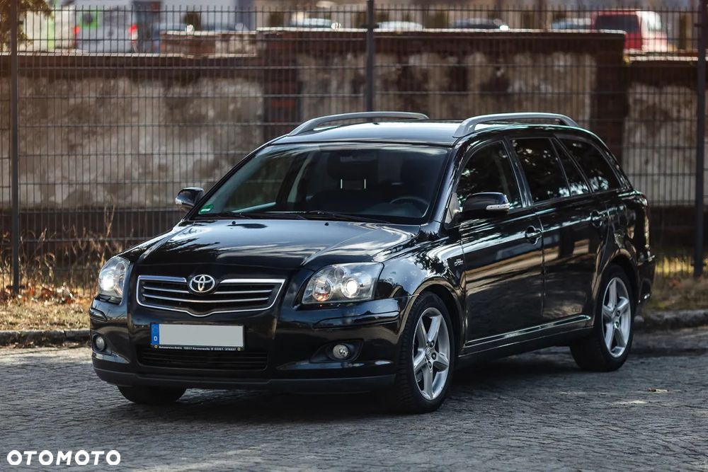 Toyota Avensis 2.2 D-4D Prestige - 3